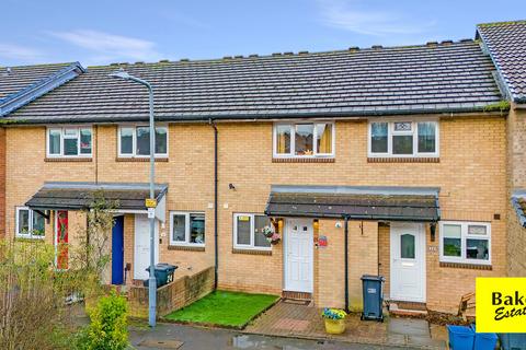 2 bedroom terraced house for sale, Laing Close, Hainault IG6