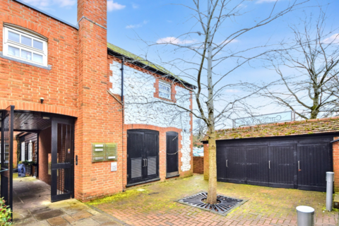 2 bedroom apartment for sale, Victoria Road, Farnham, Surrey, GU9