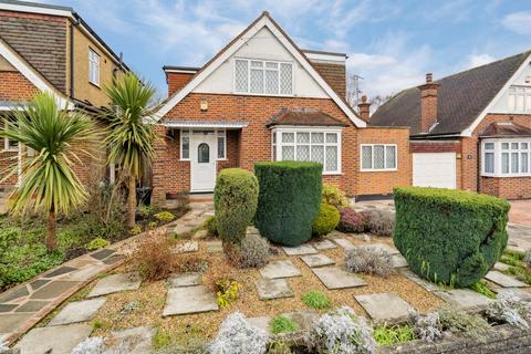 2 bedroom detached house for sale, Harlyn Drive, Pinner, HA5