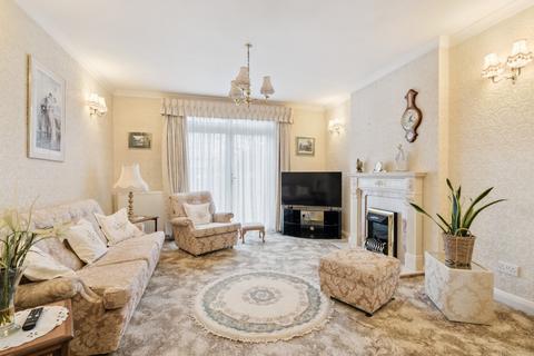 2 bedroom detached house for sale, Harlyn Drive, Pinner, HA5