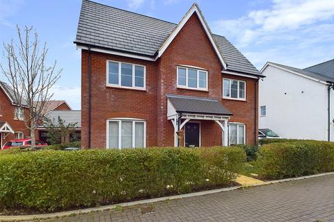 4 bedroom detached house for sale, Greenfinch Close, Hardwicke, Gloucester