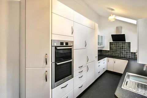 2 bedroom terraced house to rent, Sutherland Street, South bank, York, YO23