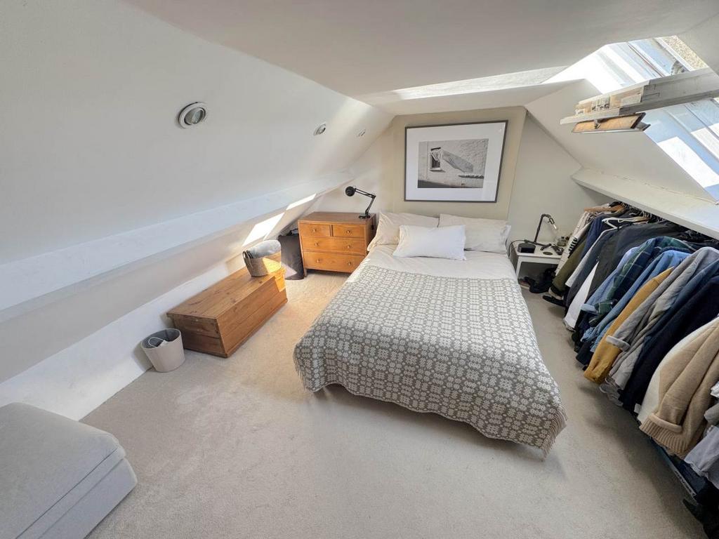 Bedroom2a