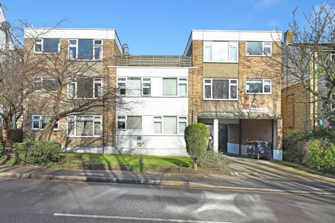 2 bedroom flat to rent, Palmerston Road, Buckhurst Hill, IG9