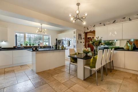 5 bedroom detached house for sale, Rabley Heath, Welwyn, Hertfordshire