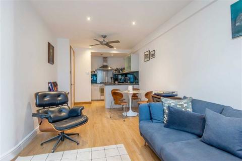 1 bedroom flat for sale, Pear Tree Court, London EC1R