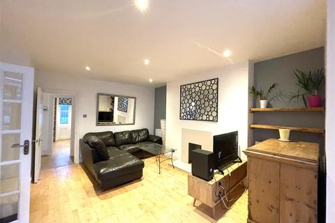 2 bedroom flat to rent, Atlingworth Street, Brighton