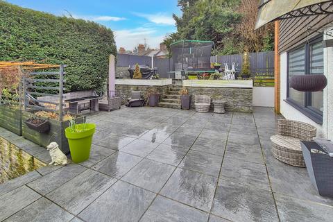 undefined, Farley Hill, Luton, Bedfordshire, LU1 5HQ