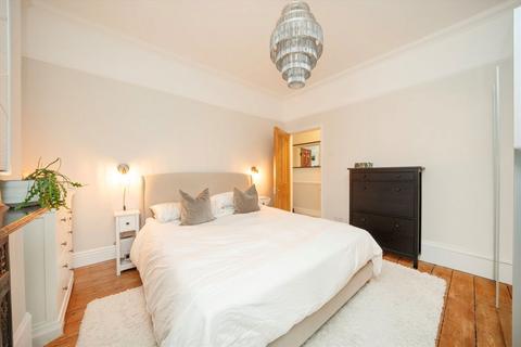 2 bedroom flat to rent, Muswell Avenue, London N10