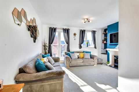 70 Cheal Close, Shardlow, Derby, DE72 2DY