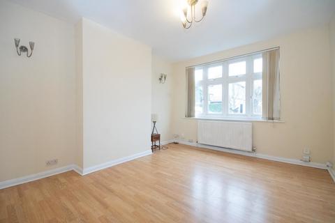 2 bedroom ground floor flat for sale, Elm Avenue, Ruislip HA4