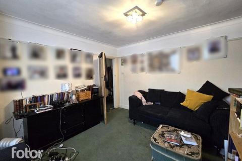 3 bedroom terraced house for sale, Hillview Gardens, NW4