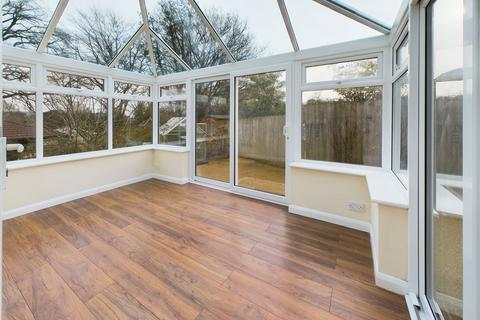 5 Perrys Gardens, West Hill, Ottery St Mary, EX11 1XA