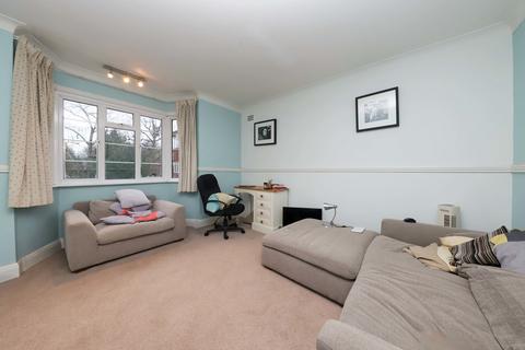 2 bedroom apartment for sale, Nugents Ct, Pinner HA5