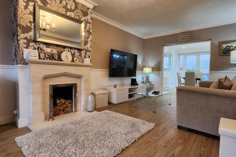 3 bedroom house for sale, Warren Drive, Hornchurch