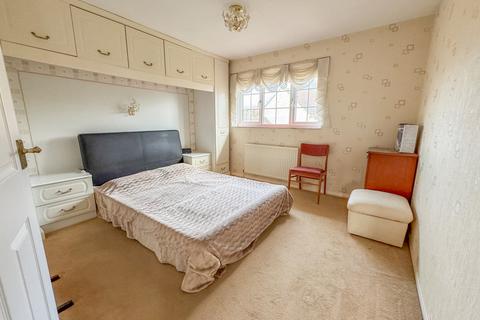 21 Briar Close, Hockley, SS5 4HD