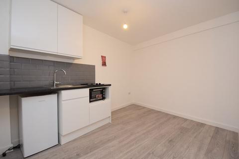 1 bedroom property to rent, Victoria Road, Ruislip HA4