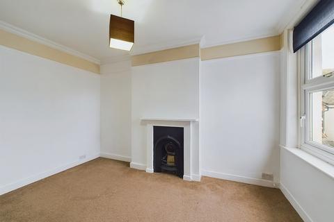 3 bedroom maisonette to rent, Park Terrace East, Horsham