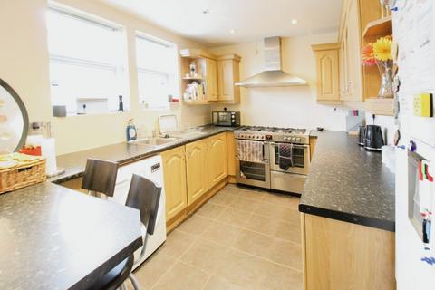 2 bedroom terraced house for sale, Arrowsmith Path, Chigwell IG7