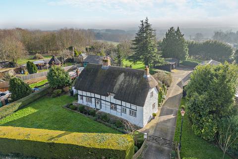 3 bedroom detached house for sale, Chiltern View, Thame OX9