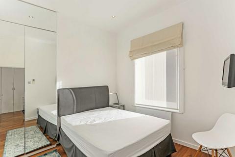 1 bedroom flat to rent, St. James's Place, London SW1A