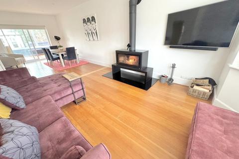 4 bedroom detached house for sale, Lulworth Avenue, Poole, BH15