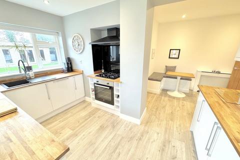 4 bedroom detached house for sale, Lulworth Avenue, Poole, BH15