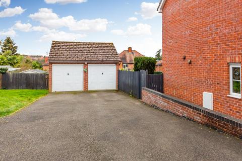 4 bedroom detached house for sale, Farndish Close, Rushden NN10