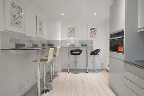 6 bedroom terraced house for sale, Mossington Gardens, London