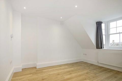 1 bedroom flat to rent, Addison Gardens, London W14