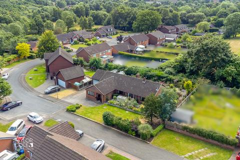 4 bedroom detached bungalow for sale - Chandlers Drive, Amington