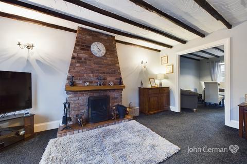 4 Barton Turn, Barton Under Needwood, Burton-on-trent, DE13 8EA