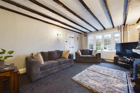 4 Barton Turn, Barton Under Needwood, Burton-on-trent, DE13 8EA