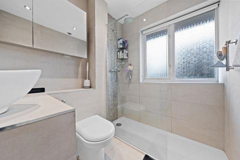 15 Arran Close, Wallington, SM6 8BT