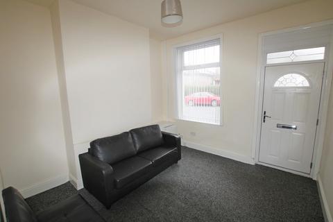 2 bedroom terraced house to rent, Reedyford Road, Nelson