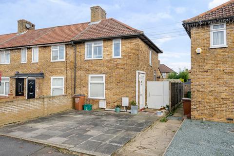 3 bedroom end of terrace house for sale, Shrewsbury Road, Carshalton