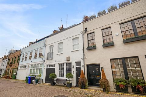 3 bedroom mews for sale, Princes Gate Mews, London