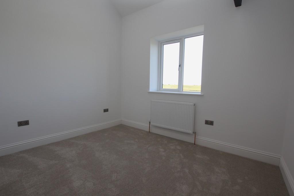 Bedroom 1 USE