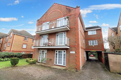 1 bedroom flat to rent, Westwood Road, Dorchester Court, SO17