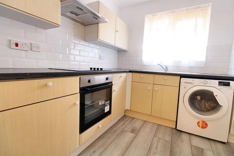 1 bedroom flat to rent, Westwood Road, Dorchester Court, SO17