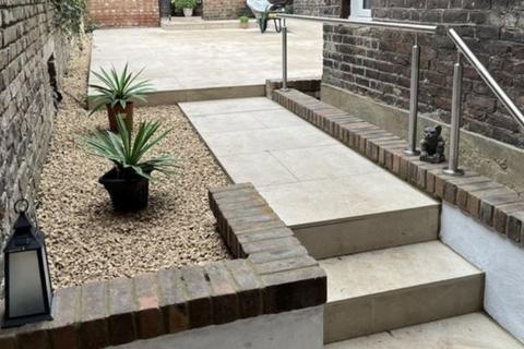 undefined, Chapel Way, London N7