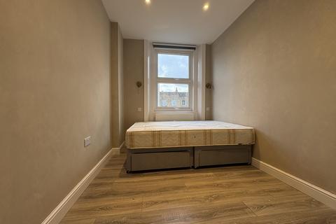 undefined, Chapel Way, London N7