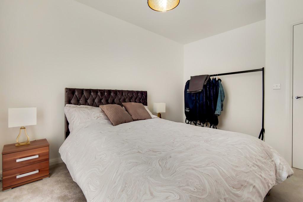 6 Bedroom 2-1