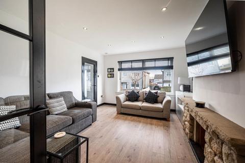 6 Heath Road, Larkhall, ML9 2JE
