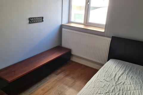 1 bedroom flat to rent, Uxbridge Road, London W7