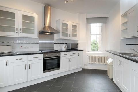 4 bedroom flat to rent, North End House, Fitzjames Avenue, London, W14