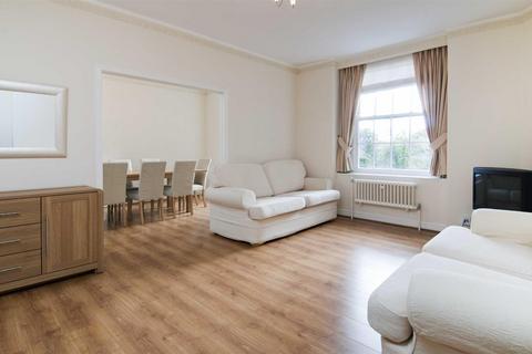 4 bedroom flat to rent, North End House, Fitzjames Avenue, London, W14