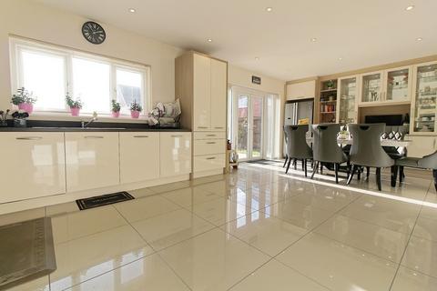 15 Bovinger Road, Leicester, LE5 0TX