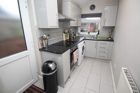 3 bedroom terraced house for sale, North Cliff Road, Doncaster DN12