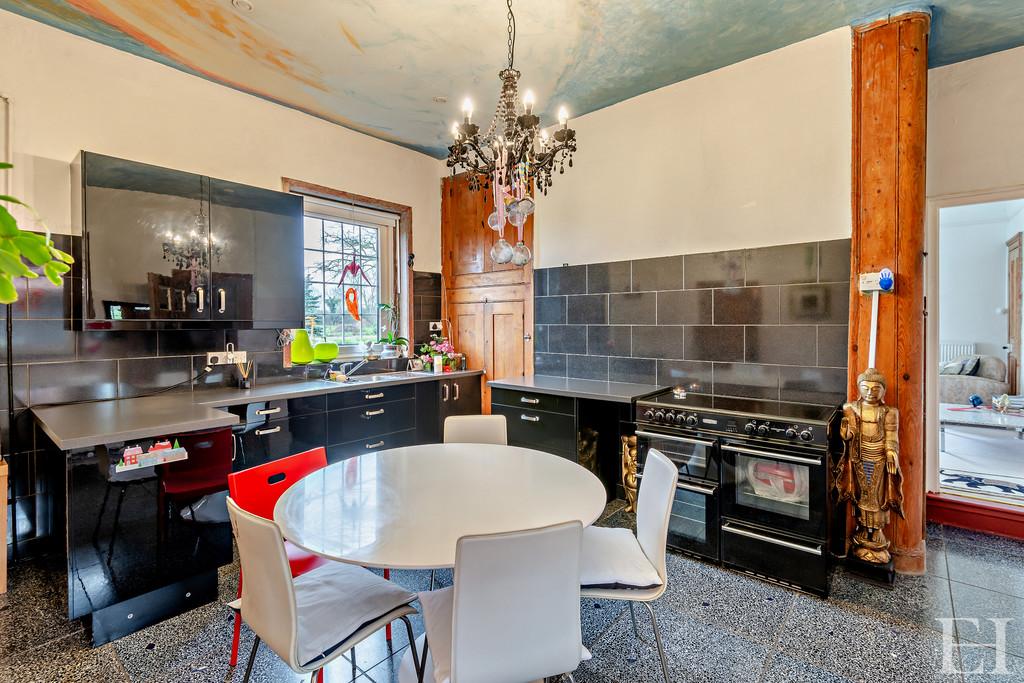 8632433-interior20 WM-800
